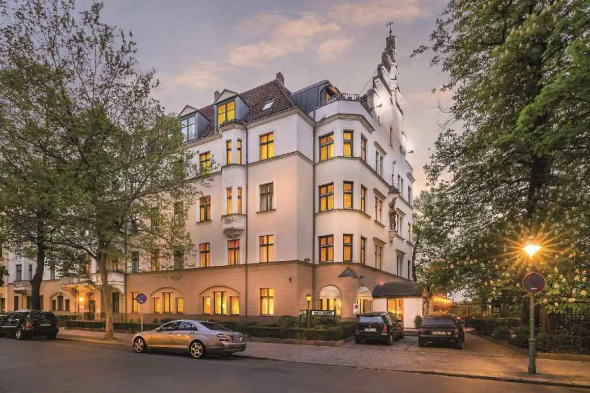 Exterior Photo Of Hotel Kronprinz Berlin Which Is A Green Sign Certified Hotel